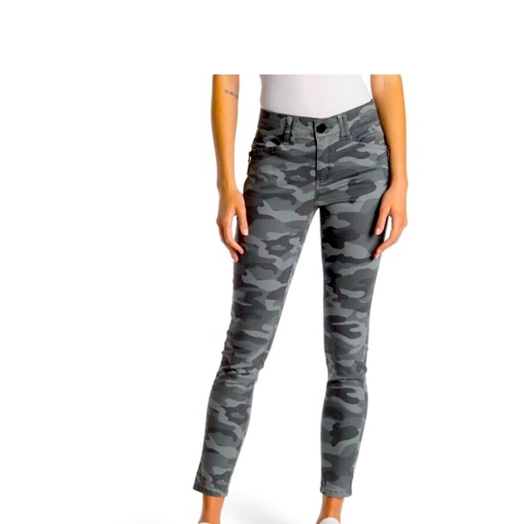 Democracy Gray Women's Absolution® Crop Ankle Skimmer Camo Pants Size 10 - Picture 1 of 3